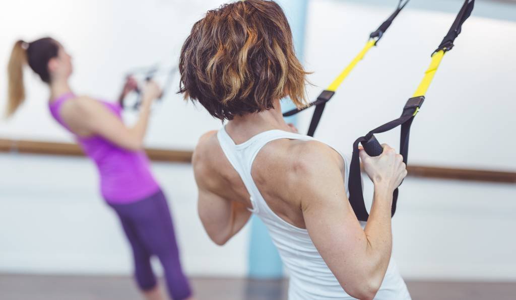 Treino de superiores para mulheres: dicas e exercícios